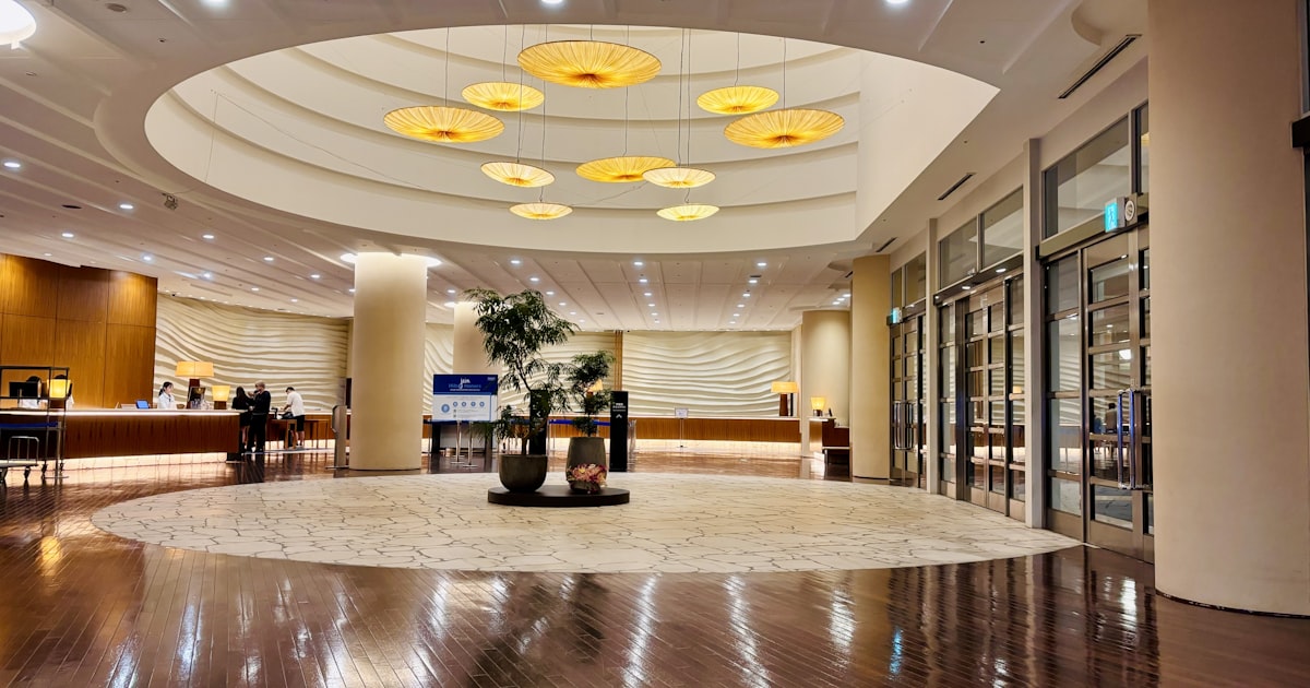 Japanese hotel room — non-refundable hotel cancellation guide during Japan disasters